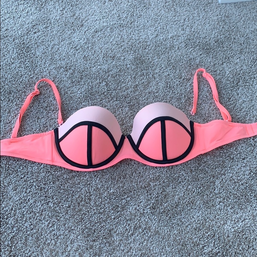 Pink victoria’s secret bikini top